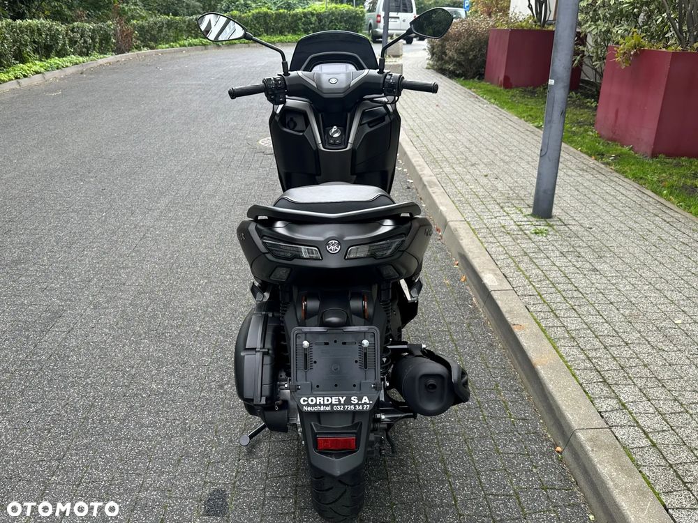 Yamaha NMAX - 15