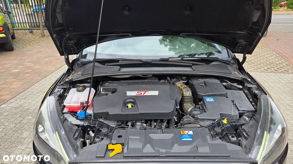 Ford Focus 2.0 TDCi ST-2 - 12