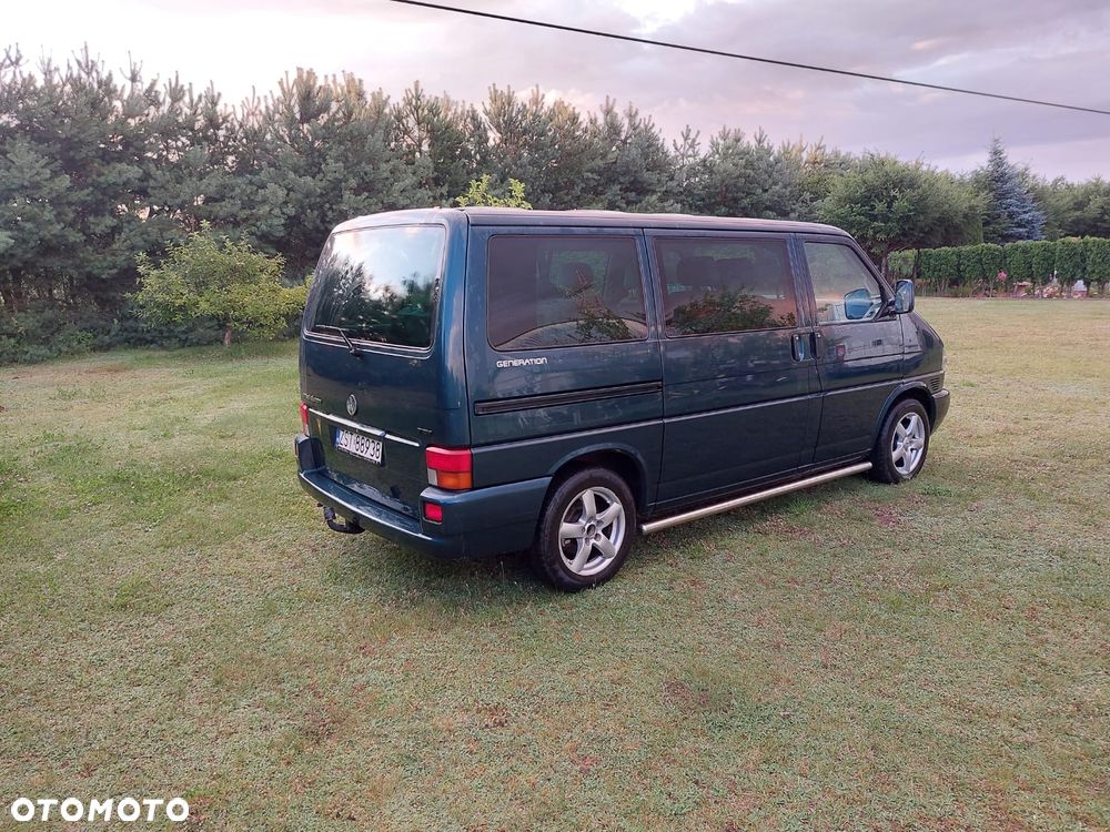 Volkswagen Multivan - 2