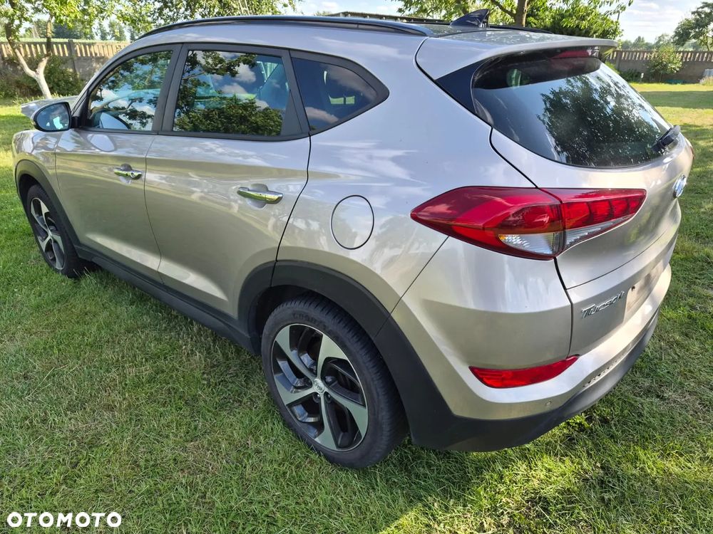Hyundai Tucson - 2