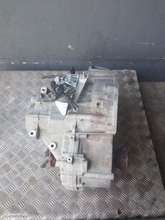 Caixa de 6 velocidades Volkswagen Scirocco 2.0 TDI 16V CR Referência: LHD - 1