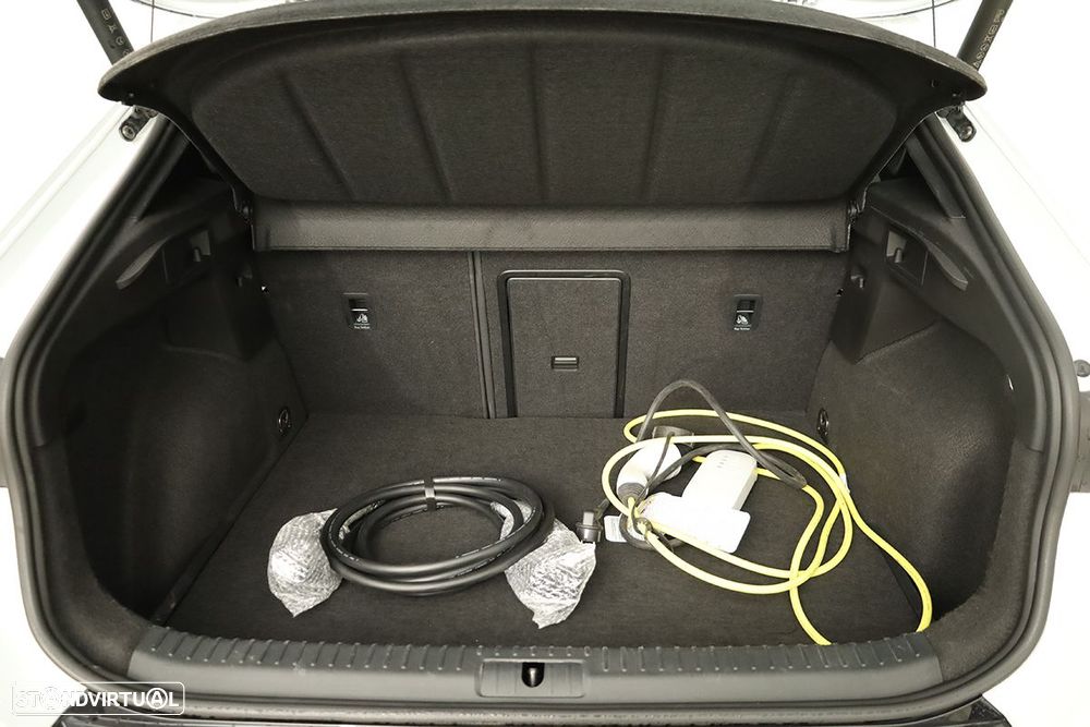 Cupra Formentor 1.5 e-Hybrid DSG - 24