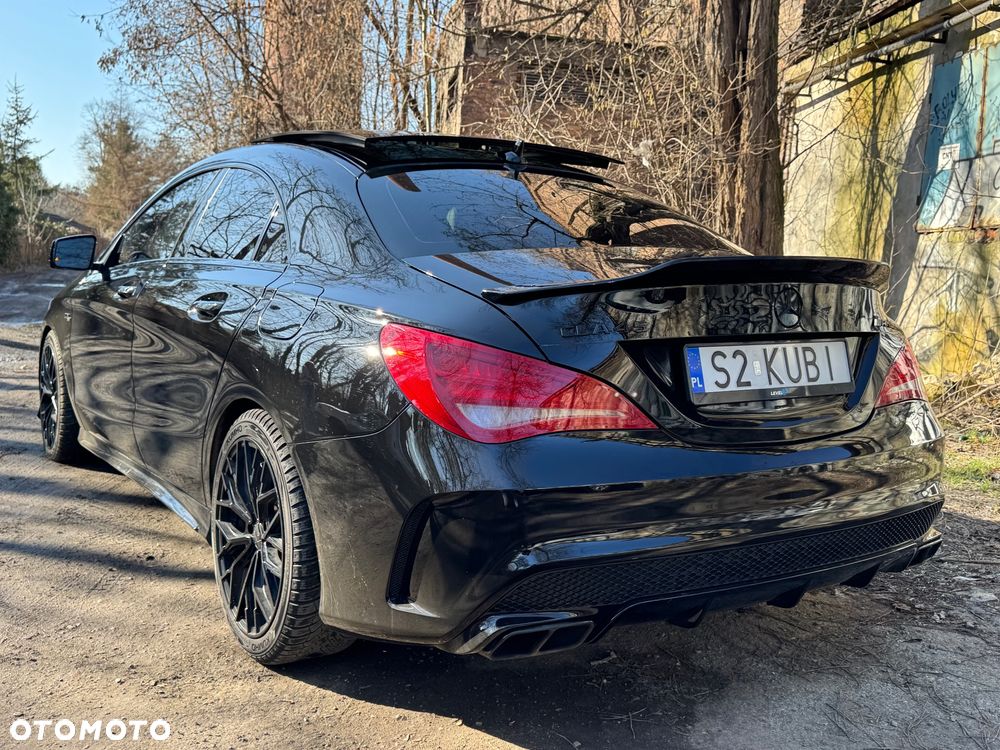 Mercedes-Benz CLA 45 AMG 4Matic 7G-DCT - 14