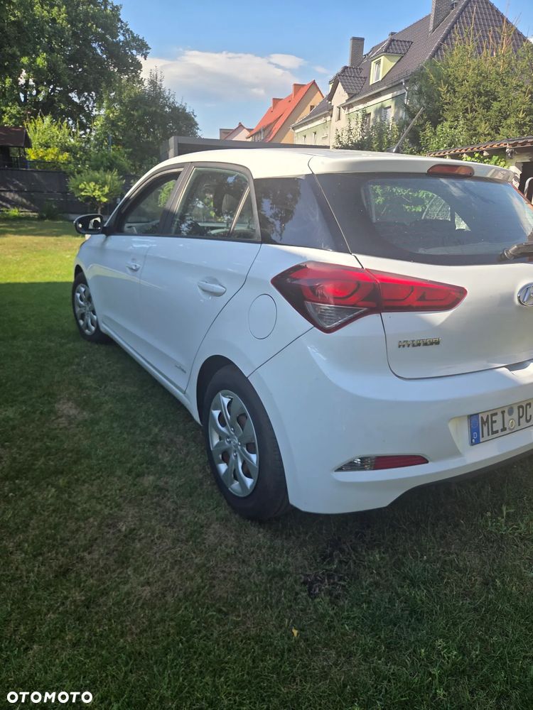 Hyundai i20 - 17