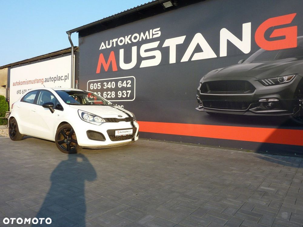 Kia Rio - 36