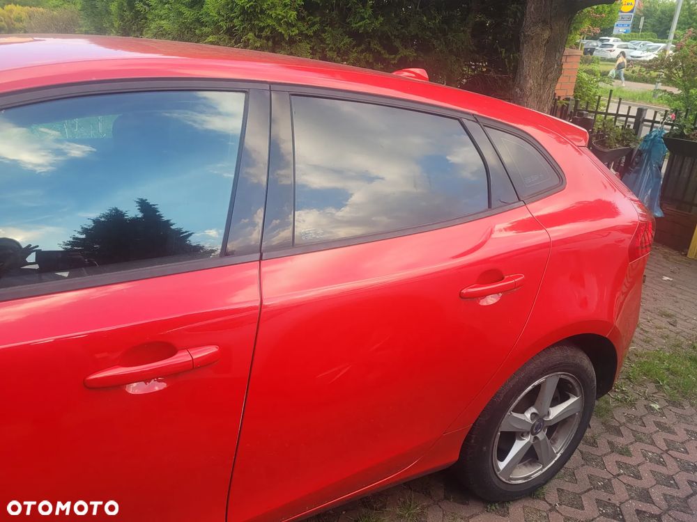 Volvo V40 D2 Momentum - 4