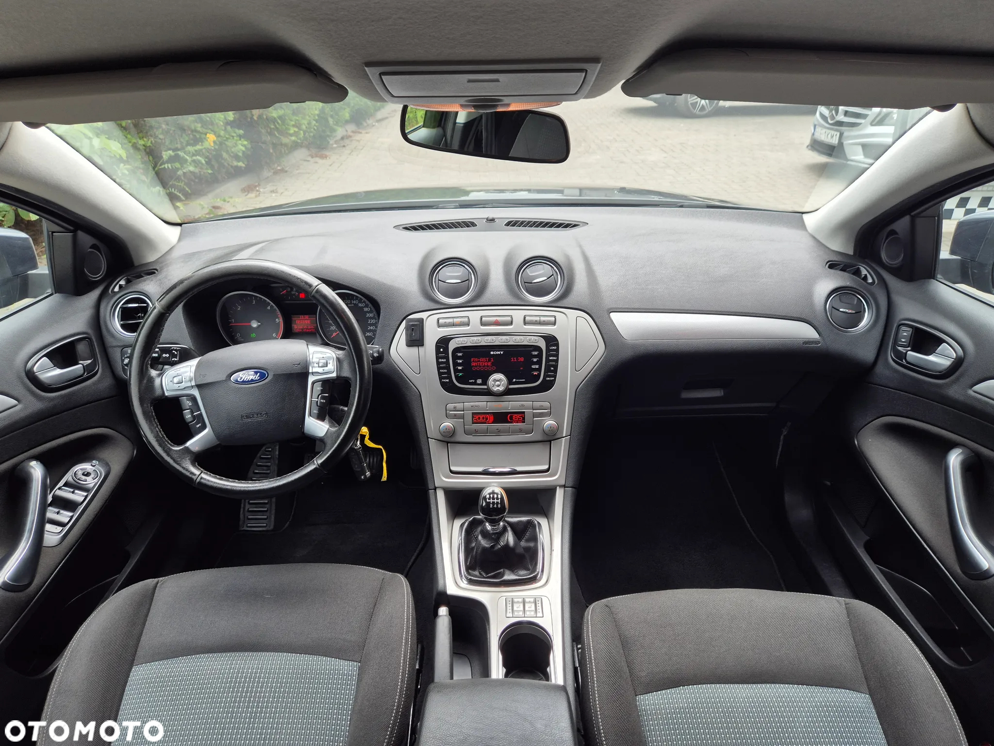 Ford Mondeo 2.0 TDCi Ambiente - 30