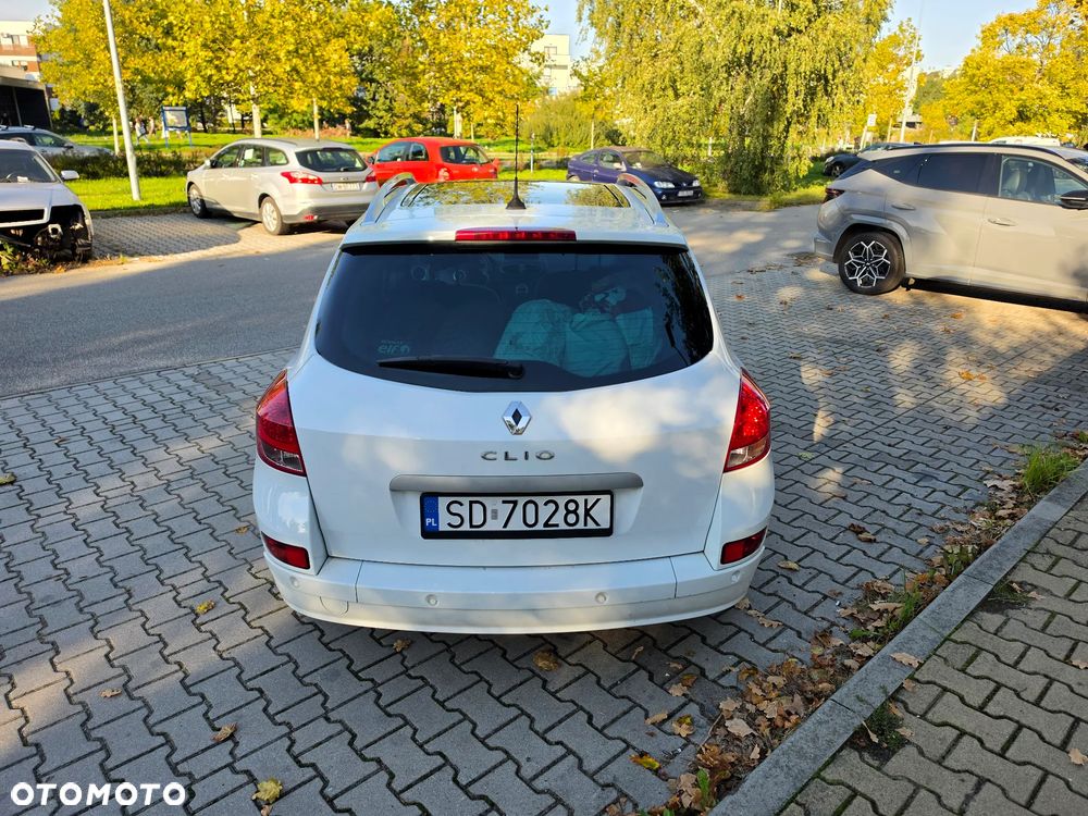 Renault Clio - 12