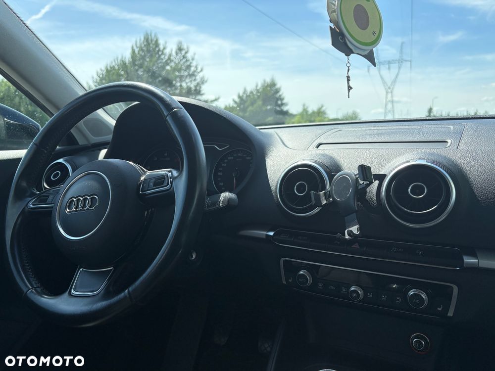 Audi A3 Sportback 2.0 TDI S line Sportpaket - 13