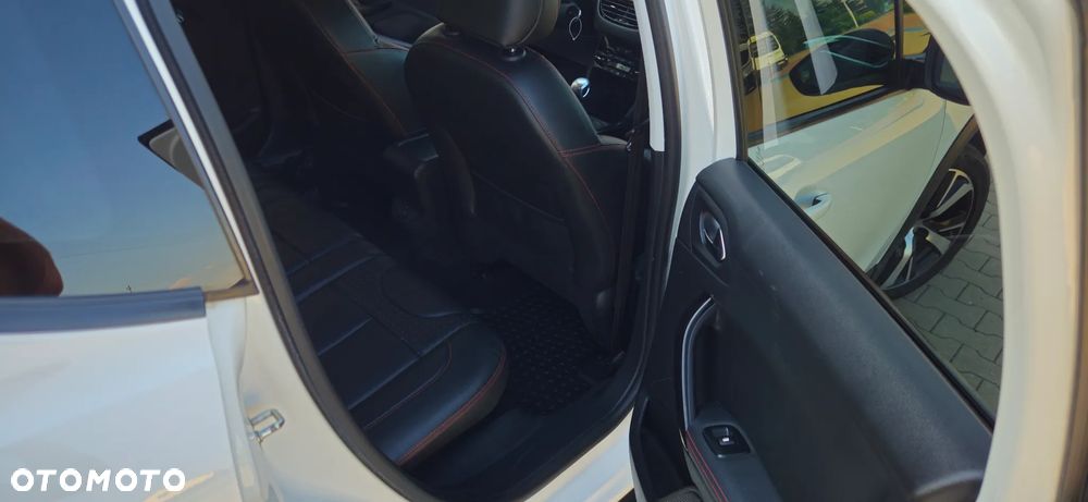 Peugeot 2008 1.5 BlueHDi GT Line S&S - 22