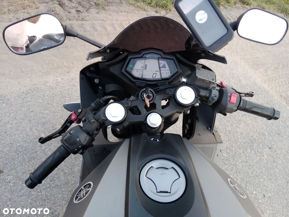 Yamaha YZF - 6