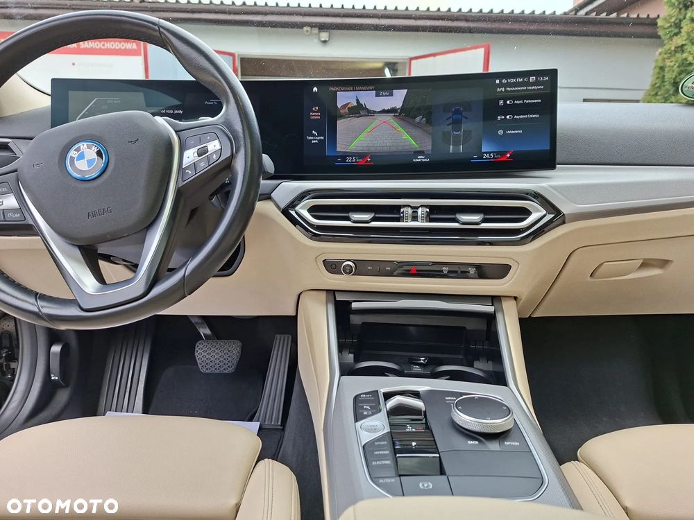 BMW Seria 3 320e PHEV xDrive - 24