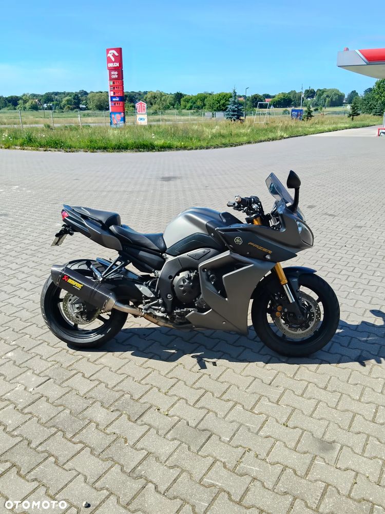Yamaha FZ8 - 4