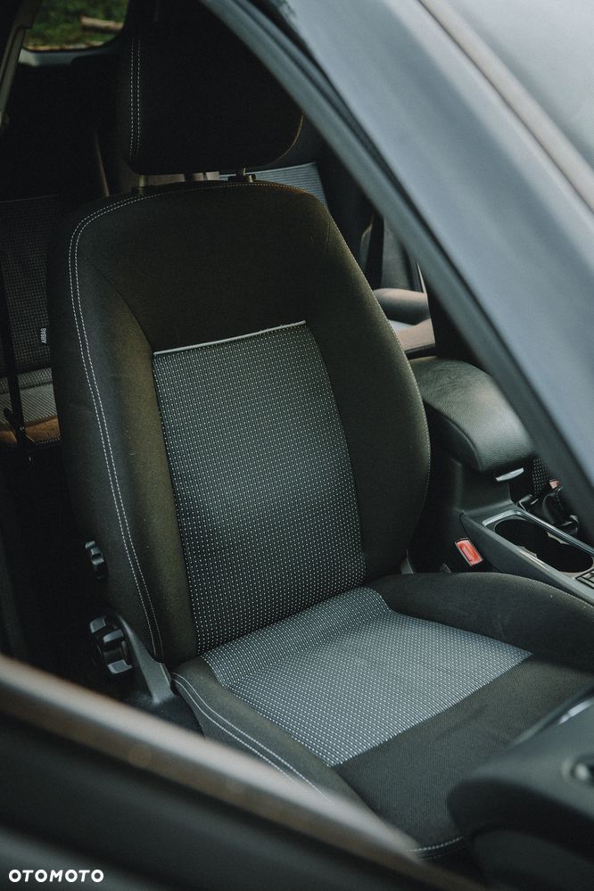 Ford Mondeo - 23