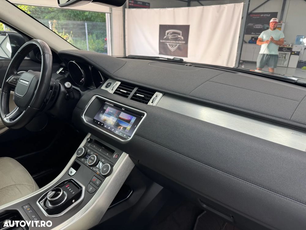 Land Rover Range Rover Evoque - 28