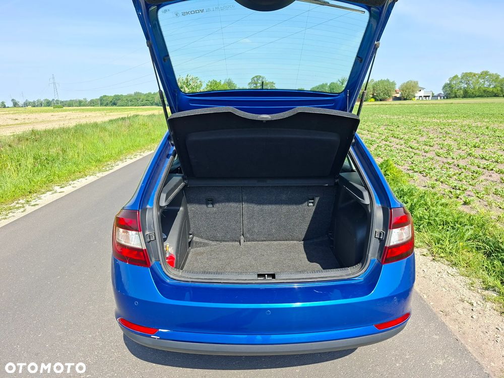 Skoda RAPID 1.2 TSI Ambition - 10
