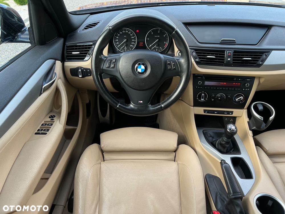 BMW X1 sDrive18d Sport Line - 33