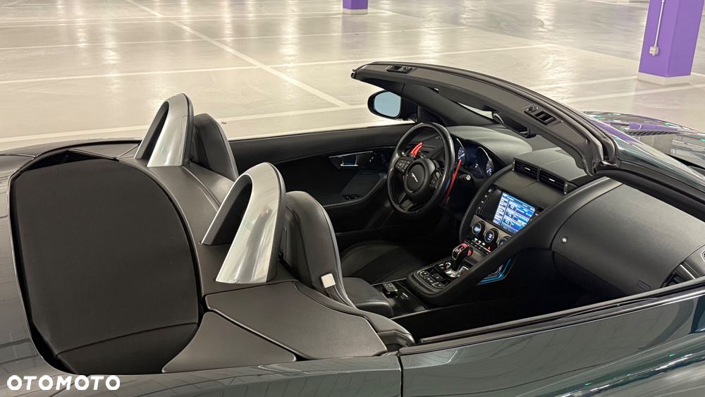 Jaguar F-Type R-Dynamic - 14