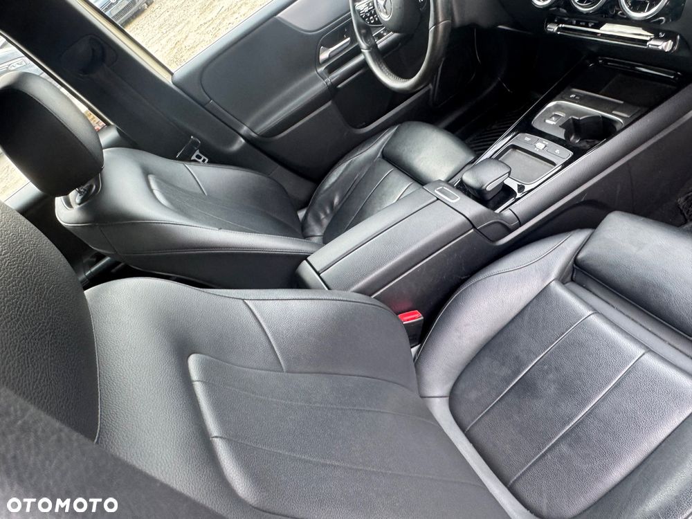 Mercedes-Benz Klasa B 200 d Style 8G-DCT - 12