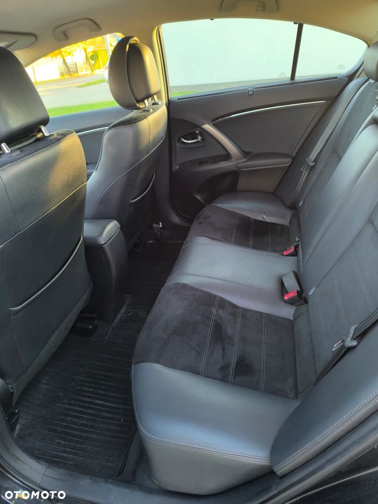 Toyota Avensis 1.8 Premium - 8