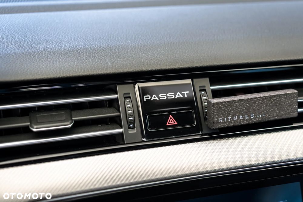 Volkswagen Passat 2.0 TSI 4Mot Elegance DSG - 23