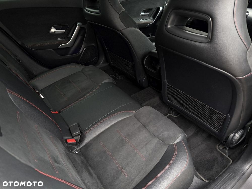 Mercedes-Benz Klasa A 200 AMG Line 7G-DCT - 33