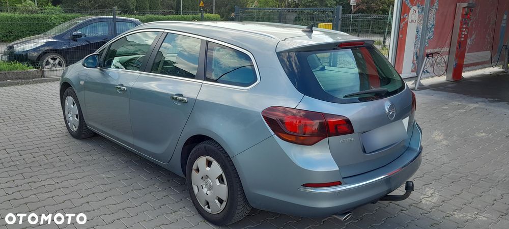 Opel Astra 1.4 Turbo - 4