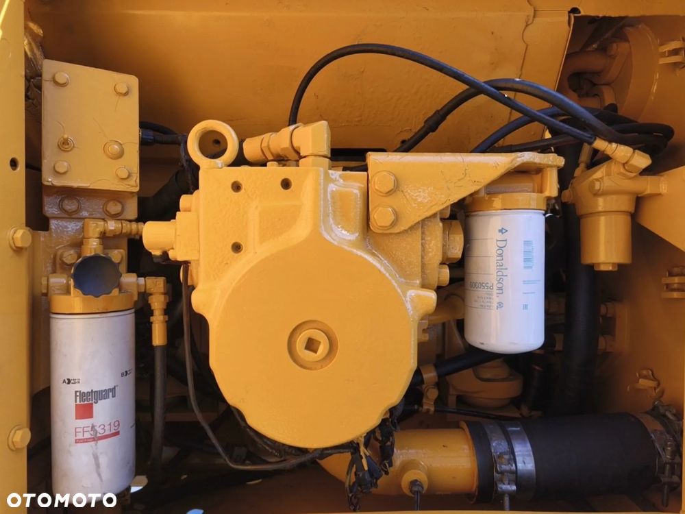 Komatsu PC210LC-8K - 6