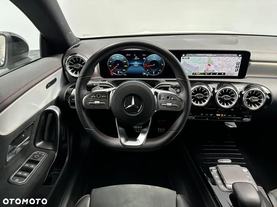Mercedes-Benz CLA 200 d AMG Line 8G-DCT - 22