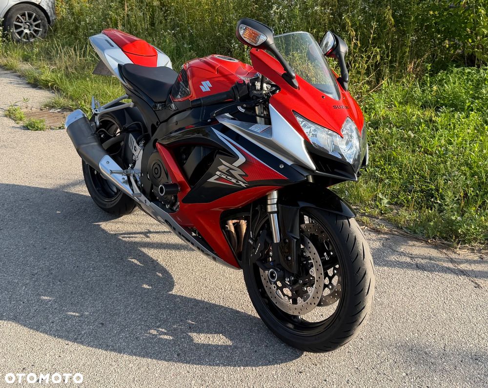 Suzuki GSX-R - 6