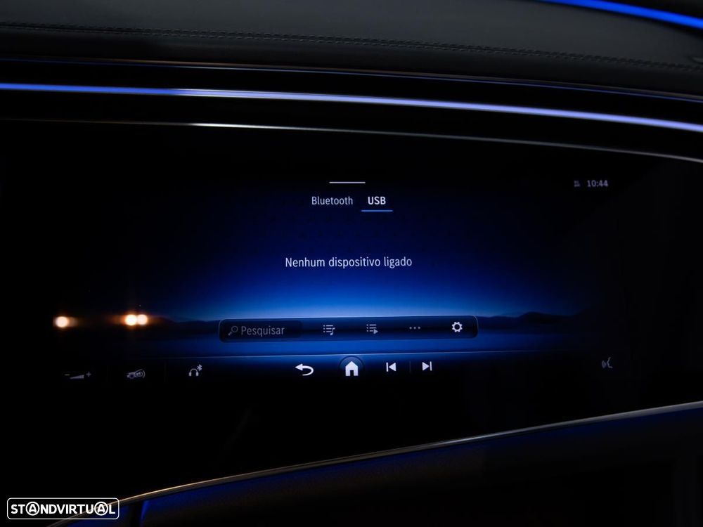 Mercedes-Benz E 300 de 4Matic 9G-TRONIC AMG Line - 49