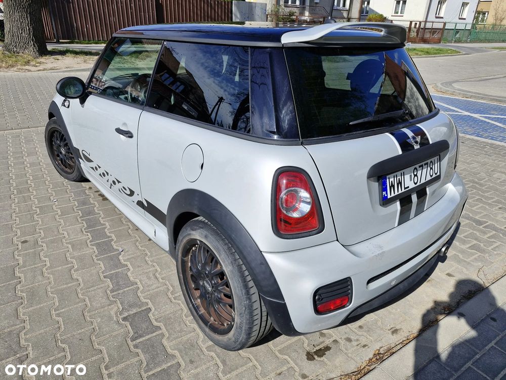 MINI Cooper Standard - 4