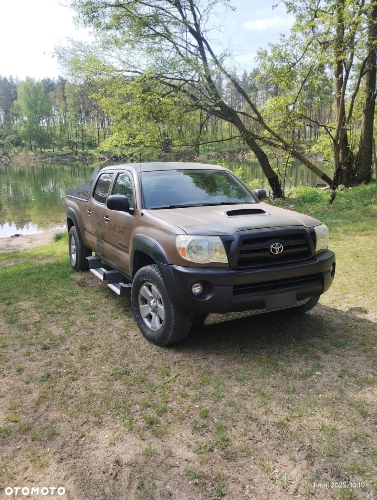 Toyota Tacoma - 10