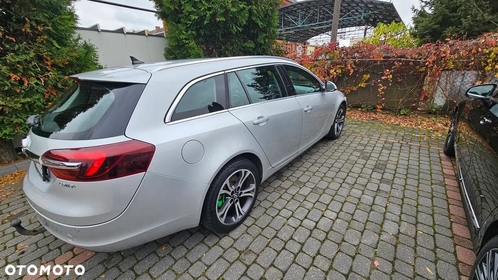 Opel Insignia CT 2.0 CDTI 4x4 - 5