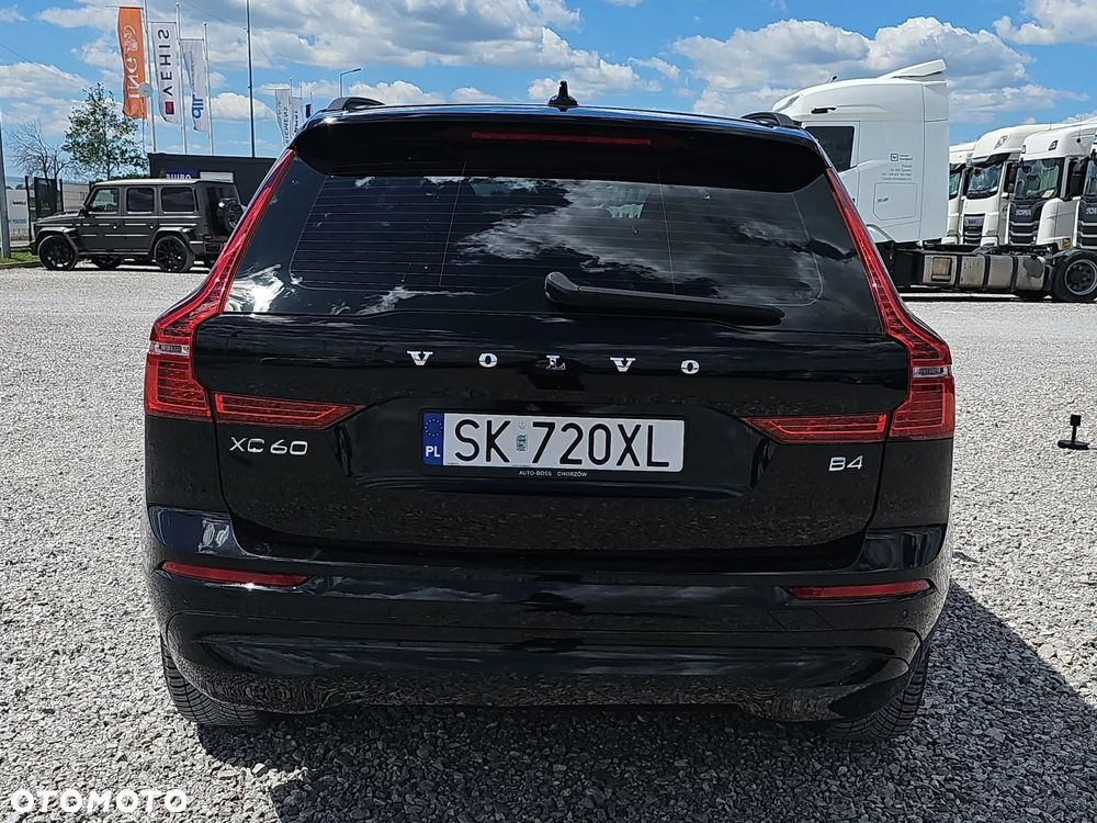 Volvo XC 60 B4 D Essential - 6