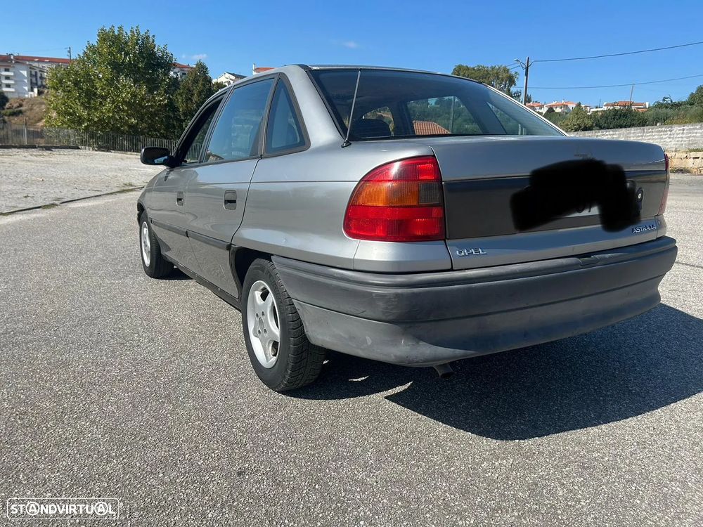 Opel Astra - 3