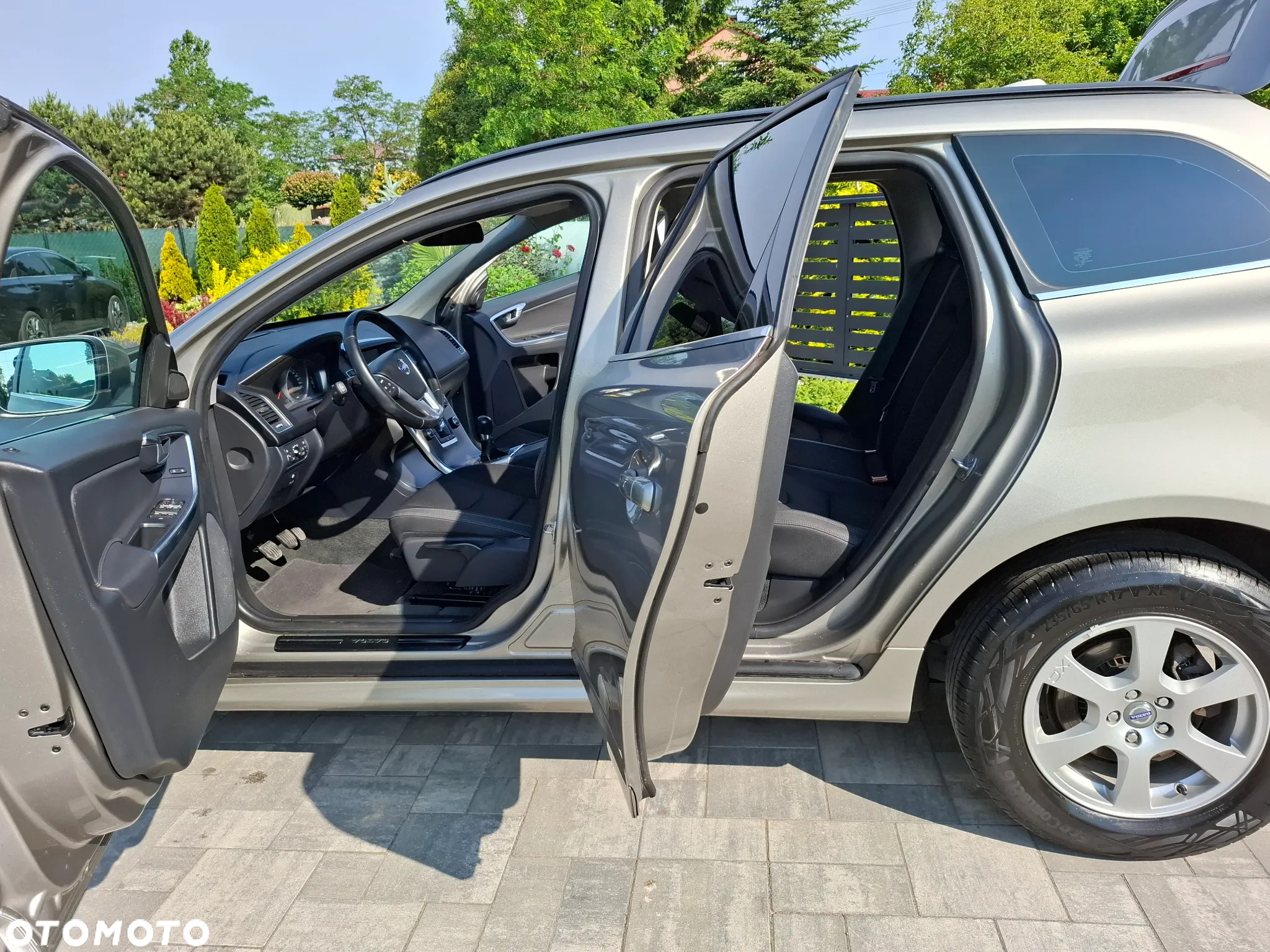 Volvo XC 60 D3 Momentum - 24