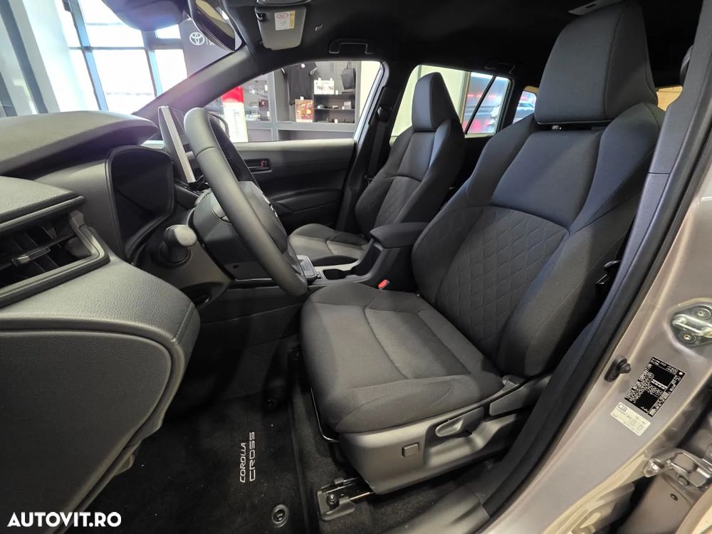 Toyota Corolla Cross - 10