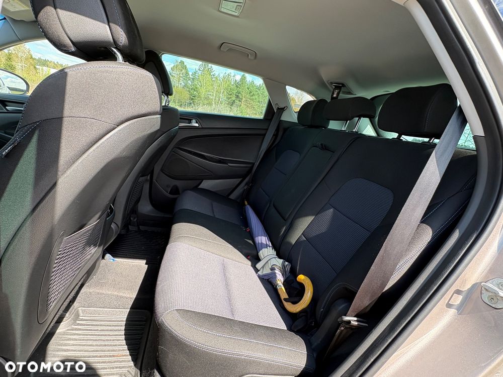 Hyundai Tucson 1.7 CRDI BlueDrive Comfort 2WD DCT - 11