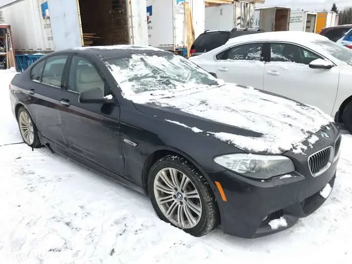 BMW Seria 5 535i xDrive - 32