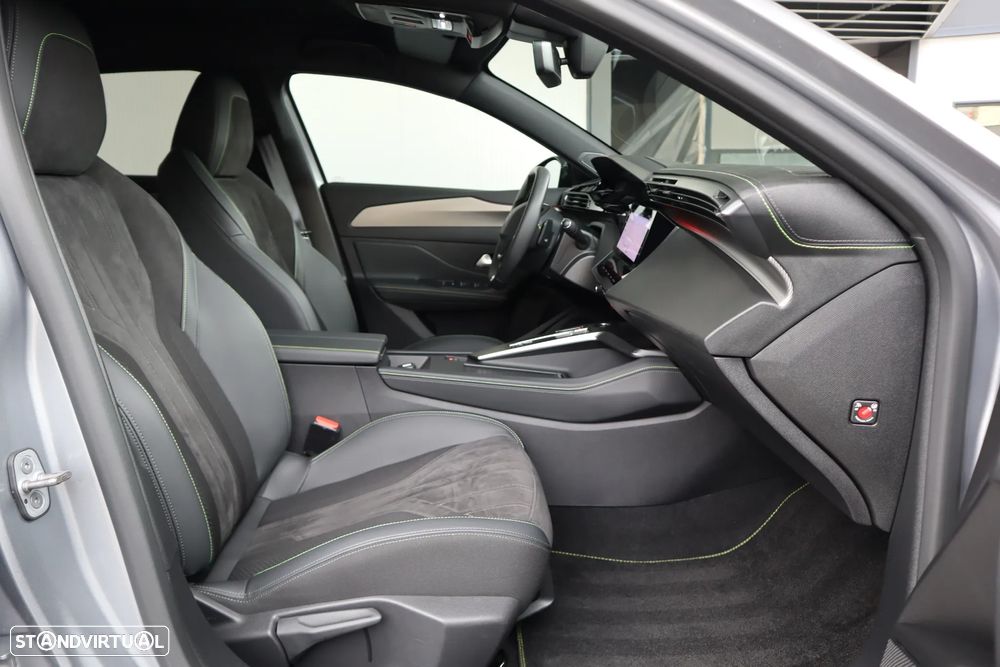 Peugeot 308 PureTech 130 EAT8 GT - 13