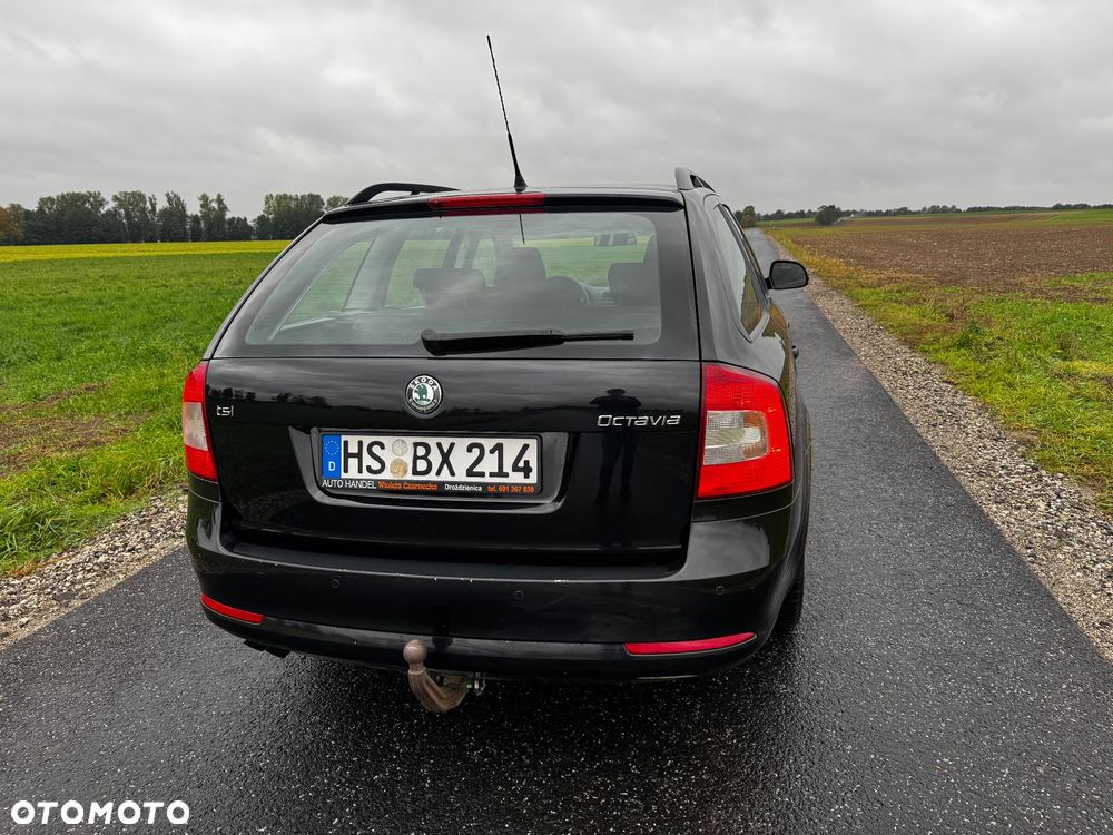 Skoda Octavia Combi 1.4 TSI Ambiente - 9