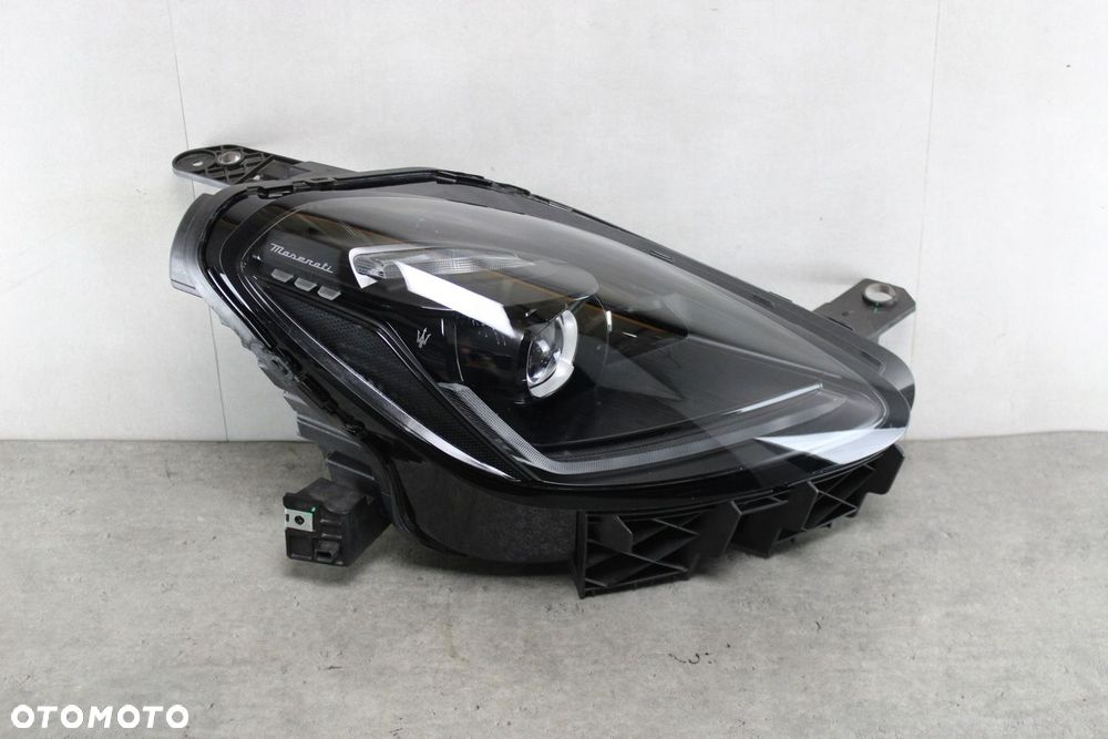 PRAWY REFLEKTOR LAMPA PRZÓD LED MASERATI GRECALE - 3
