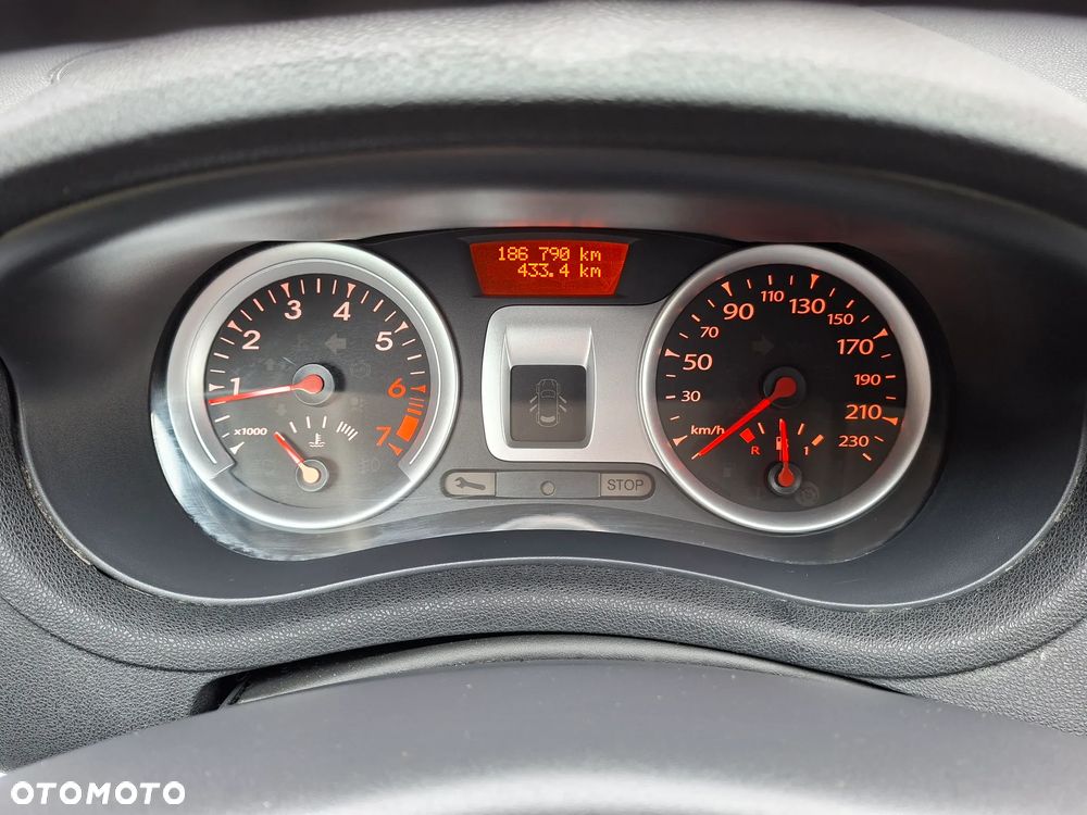 Renault Clio TCe 100 Expression - 22