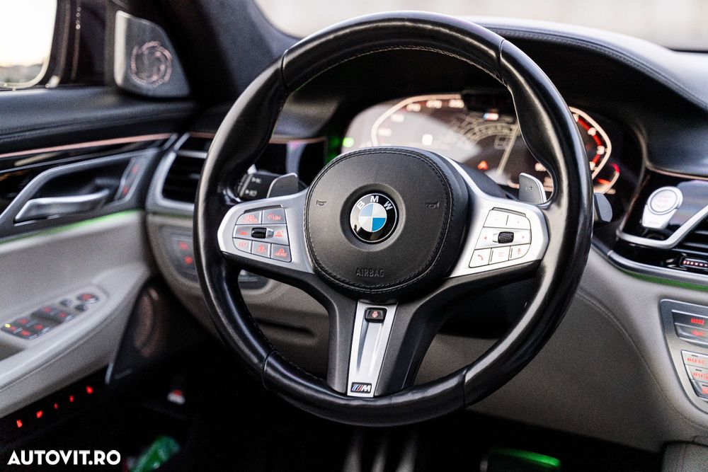 BMW Seria 7 750i xDrive - 17