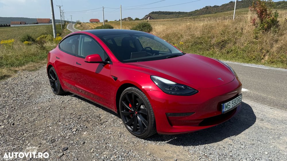 Tesla Model 3 - 1