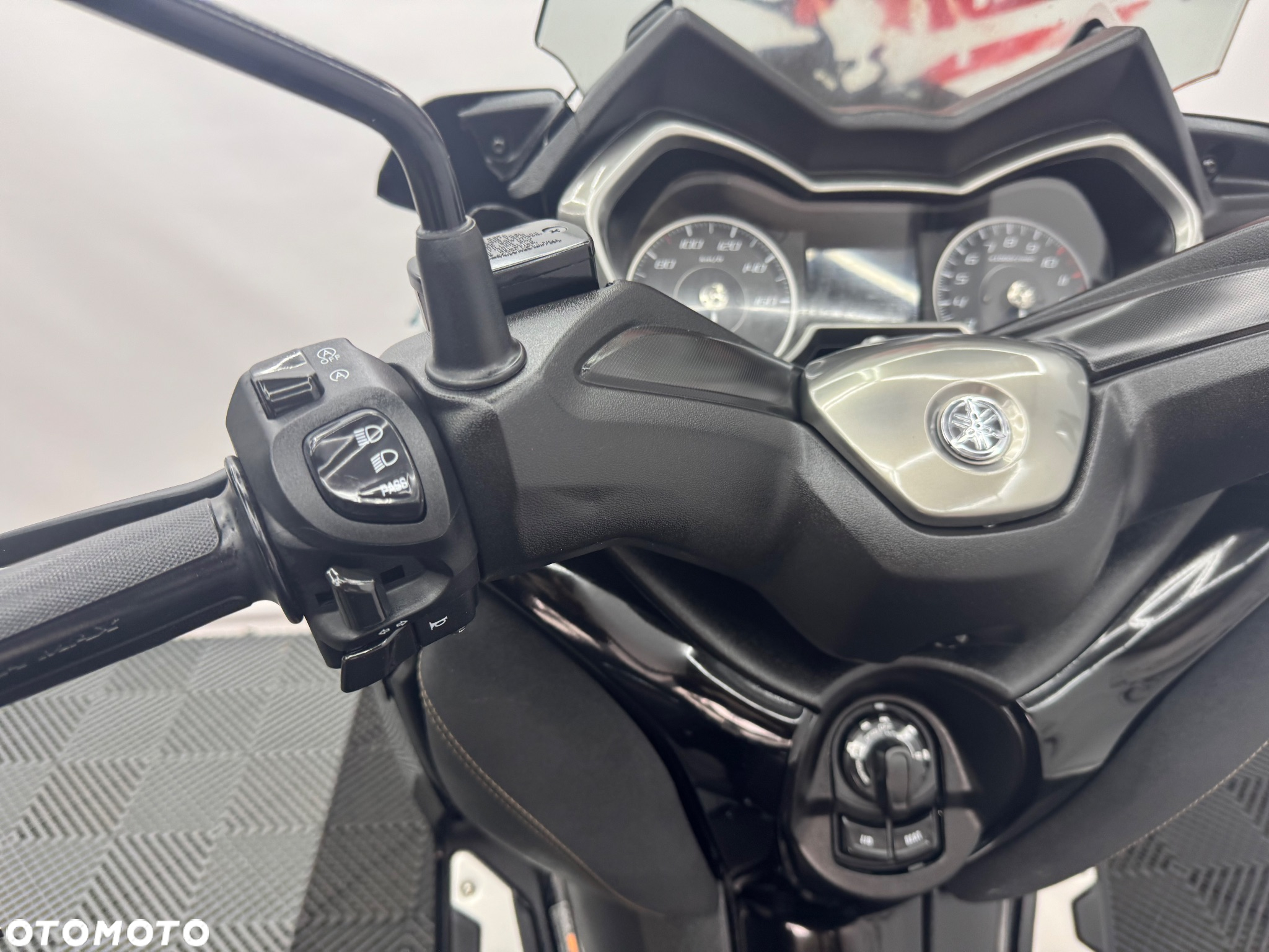Yamaha X-max - 31