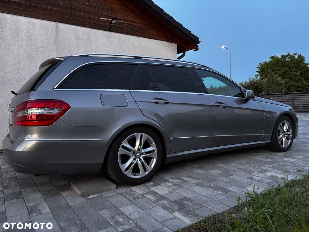 Mercedes-Benz Klasa E 220 CDI DPF BlueEFFICIENCY Automatik Avantgarde - 6