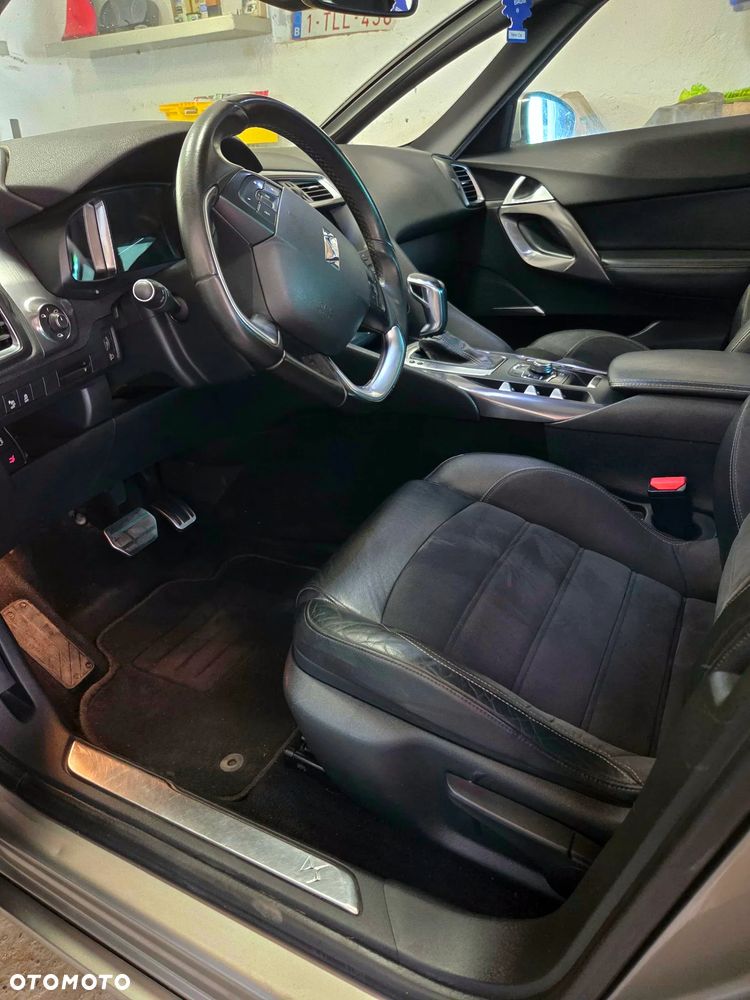 Citroën DS5 HDi 165 SoChic - 4