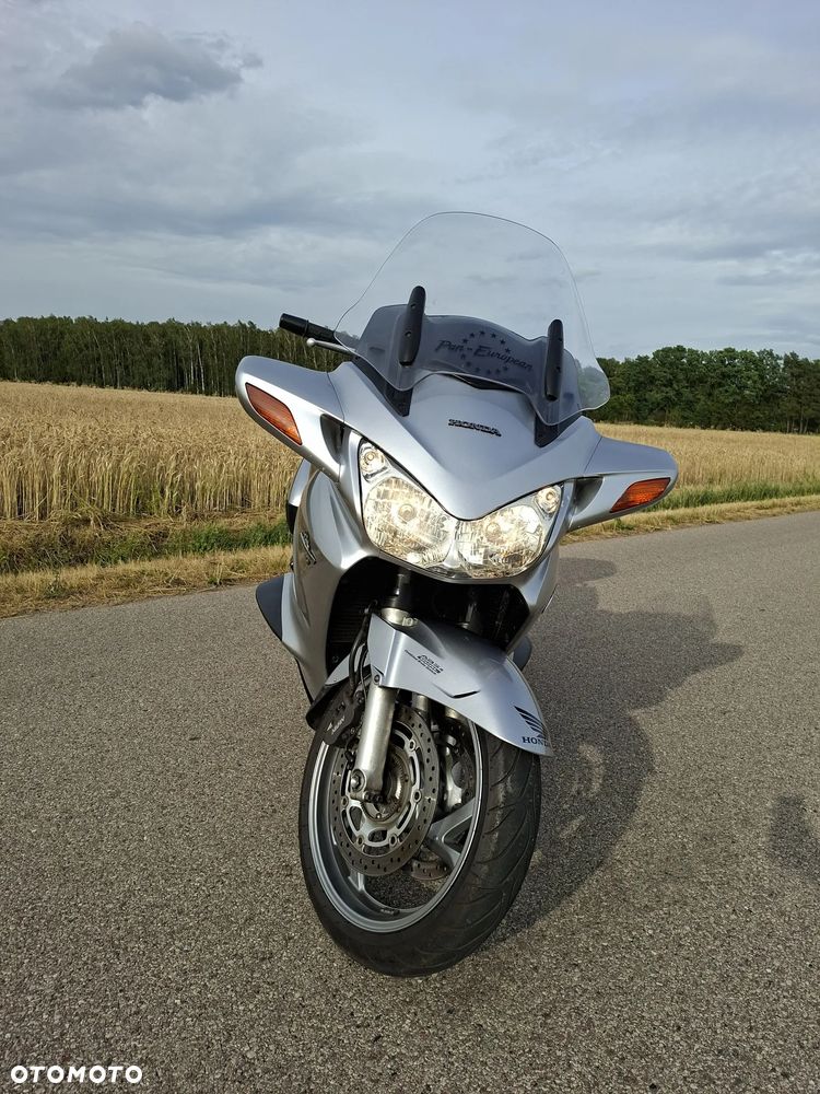 Honda ST - 3